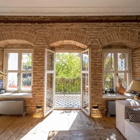 The Riviera Loft : Lovely 1br W/ Stunning Terrace Apartment