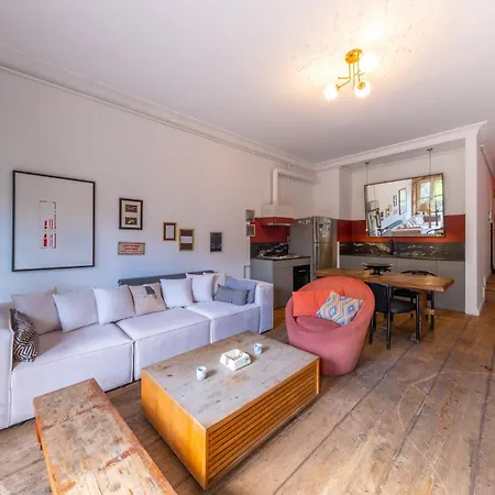 The Riviera Loft : Lovely 1br W/ Stunning Terrace Apartment