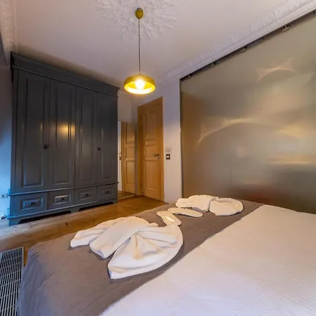 The Riviera Loft : Lovely 1br W/ Stunning Terrace Apartment
