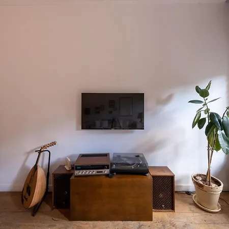 The Riviera Loft : Lovely 1br W/ Stunning Terrace Apartment