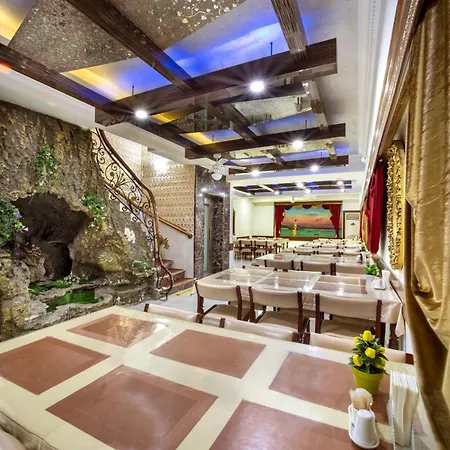 Otel Elan Pera
