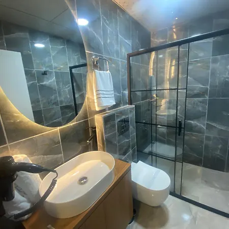 Besiktas Vip & Hostel Istanbul