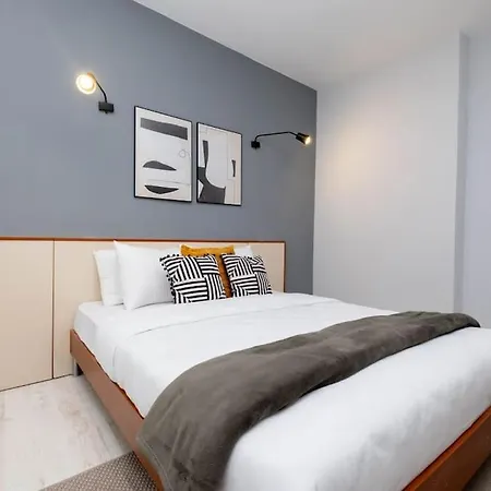 Cosy Urban 2-bedroom