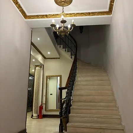 Nil Center Hotel