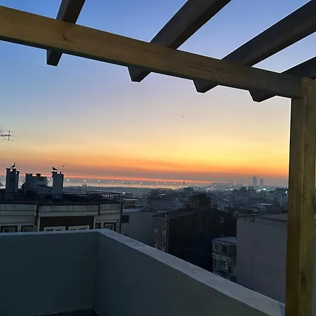 Fatih Merkezi Lokasyon Guzel Teras Manzarasi * Istanbul