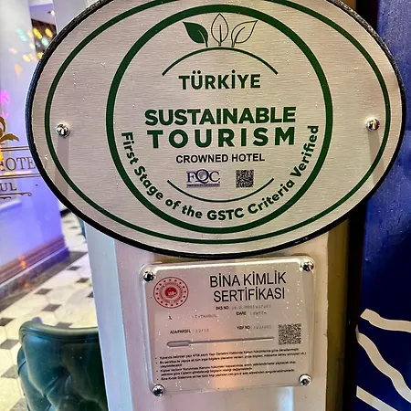 Hotel Crowned 3*