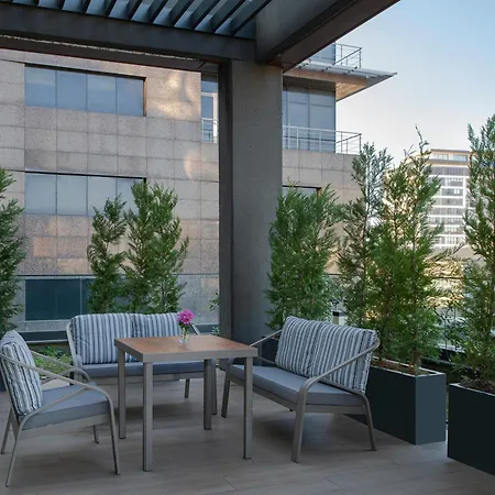 Hotel Movenpick Living West