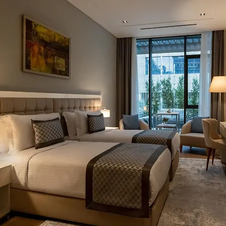 Hotel Movenpick Living West
