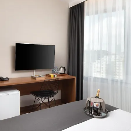 Отель Nish Atasehir
