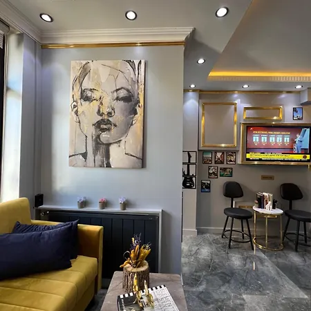 Aparthotel Taksim Larissa *