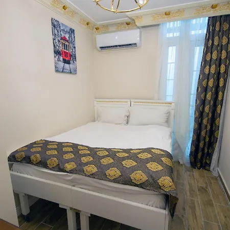 Iq Beyoglu 3*