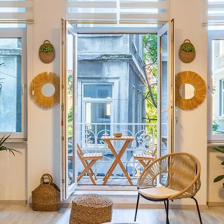 Apartment Exceptional Flat 1 Min To Metro & Galata Tower