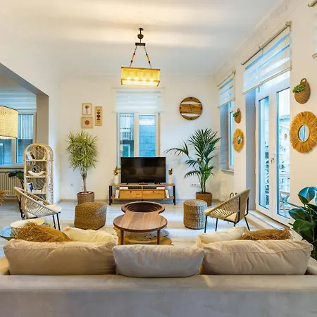 Exceptional Flat 1 Min To Metro & Galata Tower Apartment Istanbul