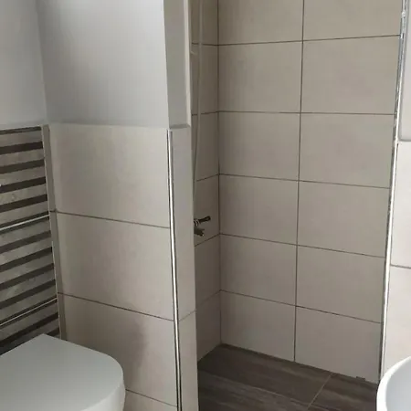 Razi Turizm Apartament *