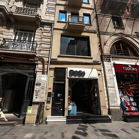 Magnova Hotel 3*