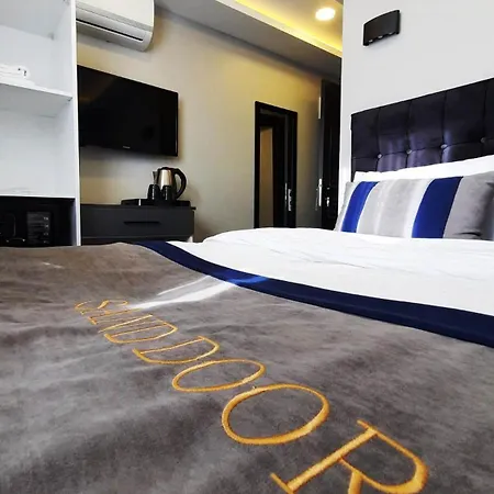 Door Hotel
