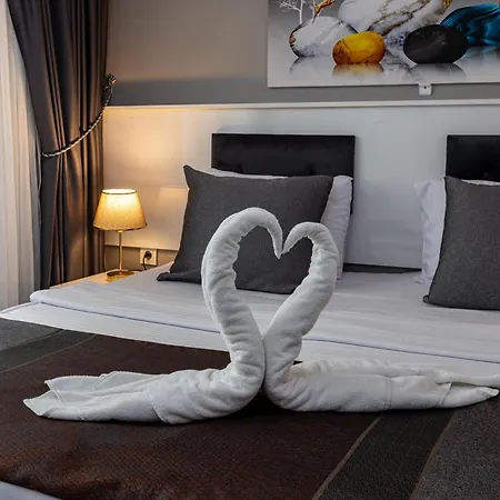 Apollo & Appart hôtel *