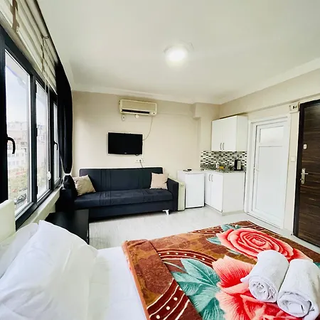 71 Aparthotel *