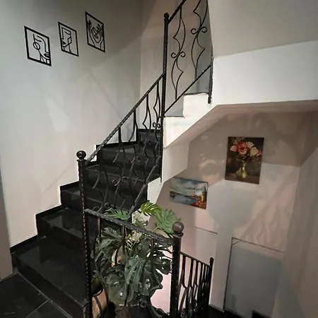 Taksim Larissa 2* Istanboel