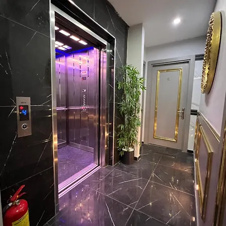 Taksim Larissa Aparthotel 2*