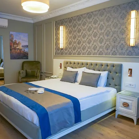 Triada Taksim - Special Category