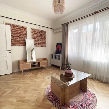 2br And 2bath Balcony In Heart Of Isatanbul #3 Appartement