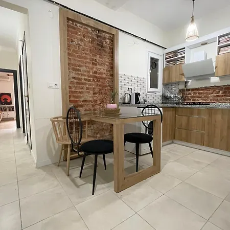 2br And 2bath Balcony In Heart Of Isatanbul #3 * Istanboel