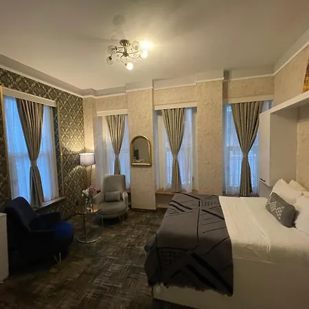 Aparthotel Es Moda Istanbul
