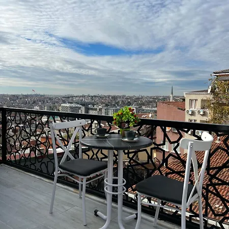 Aparthotel Taksim Larissa
