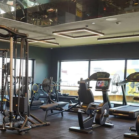 Ramada Plaza By Wyndham Center (adults Only) מלון