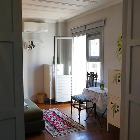 Tilas - In 19th Century Wooden Townhouse,kadikoy Hotel