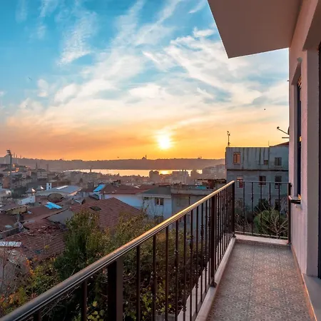 Апартаменты Homie Suites - Newly-constructed Modern Design In Beyoglu