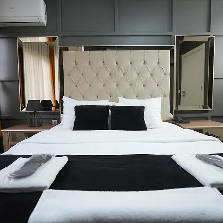 Hotel Luka *