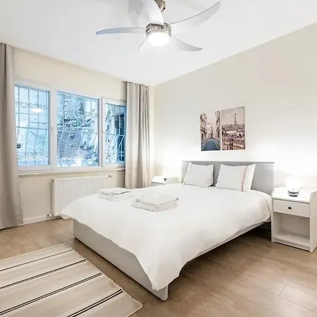 Renovu Premium Flats In Bosphorus Apartment Istanbul
