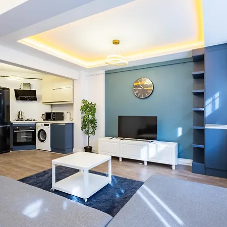 Apartment Red Suites Balat - Orange And Blue