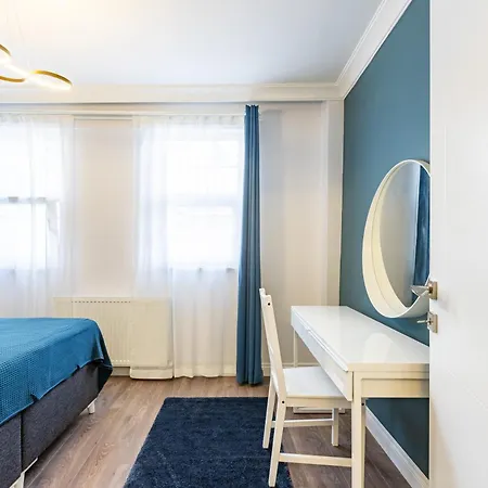 Red Suites Balat - Orange And Blue * Estambul