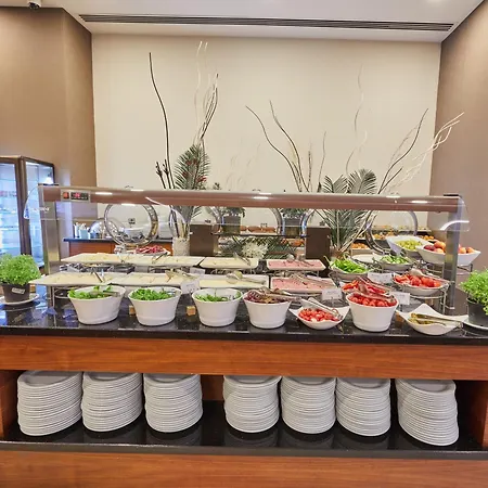 Park Dedeman Bostanci מלון 4*