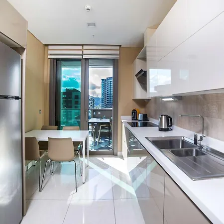 מלון Radisson Residences Vadistanbul 4*