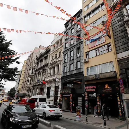 Hotel Ravello Taksim 3*