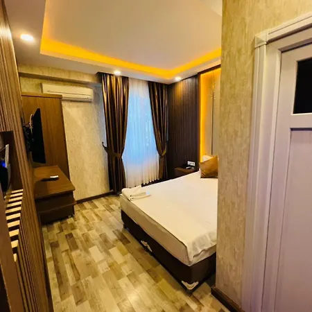 Liman Hotel *