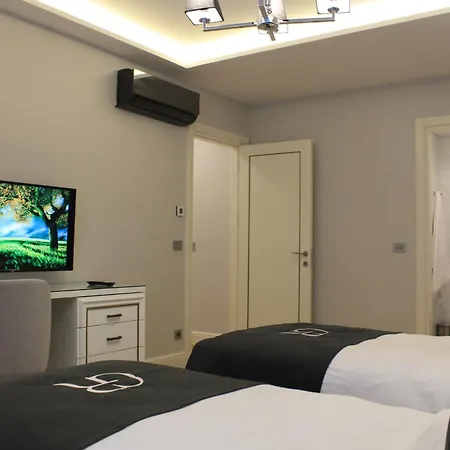 Отель Garlon 5*