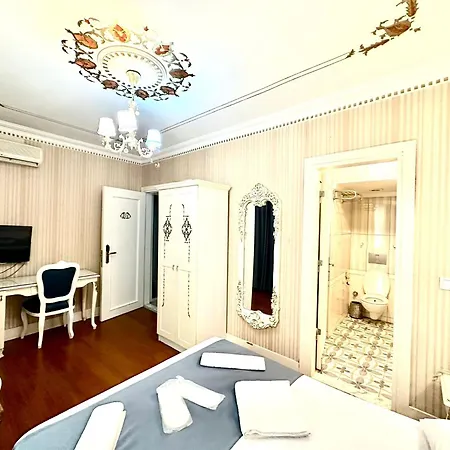 Alyon Taksim Otel 3*
