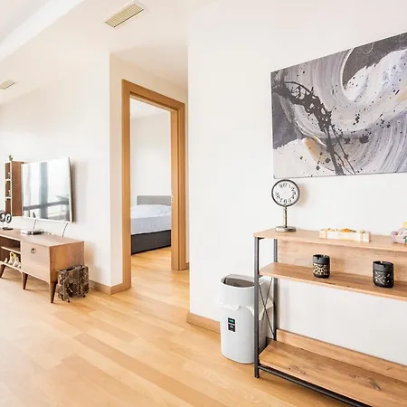 Apartment Premium 3 Bdr Maslak 1453 *
