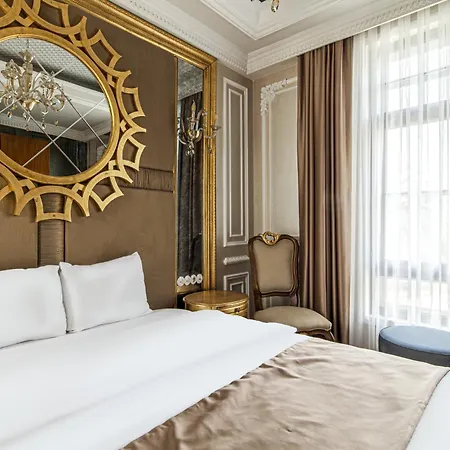 Magnificent Historic Mansion In Beylerbeyi Villa *