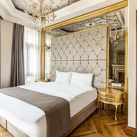 Villa Magnificent Historic Mansion In Beylerbeyi