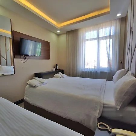 The Golden Pera's & Hotel