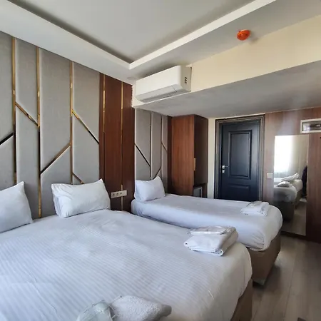 The Golden Pera's & Hotel 3*