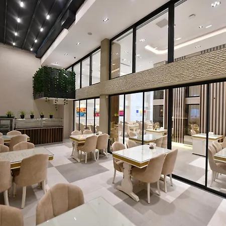 Hotel Ghan 3*