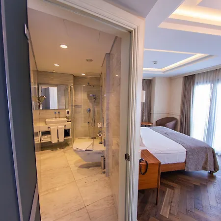 Morione & Center Otel 4*
