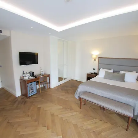 Otel Morione & Center